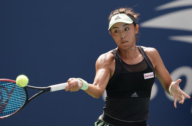  中国金花张帅爆发，直落两盘淘汰种子选手