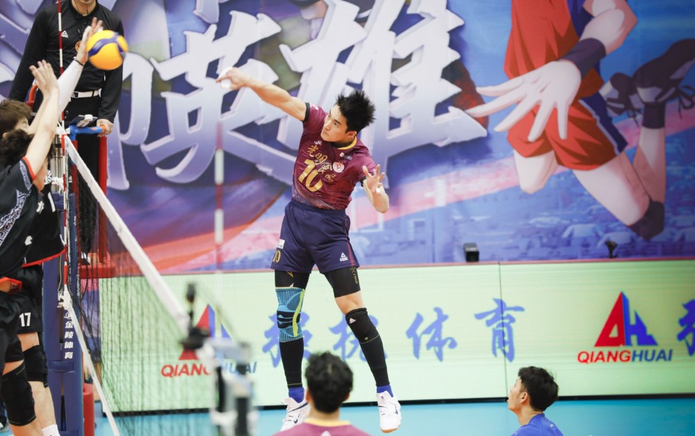  卫冕冠军强势归来剑指三连冠伟业