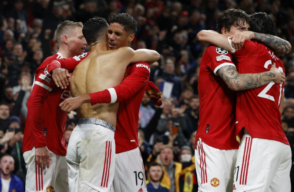  梅总温网决胜盘抢七，惊险捧起冠军奖杯