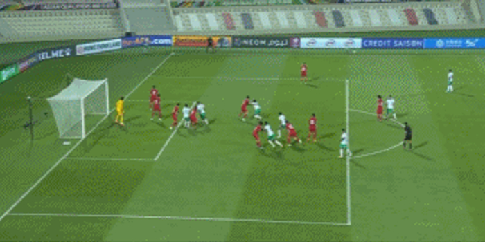  保级关键战役，弱旅爆冷逼平强敌