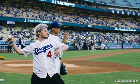  守望先锋联赛季后赛开启，团队配合彰显制胜关键  