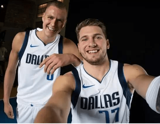  篮坛新星闪耀赛场，未来之星初露锋芒