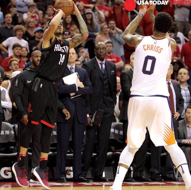  老将压哨三分绝杀，主场球迷陷入沸腾