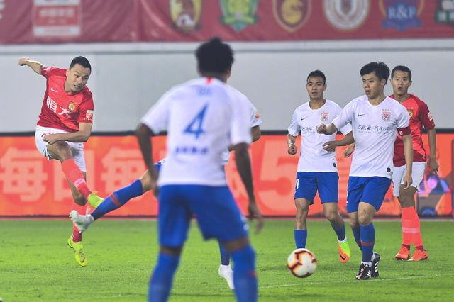  英格兰青年军刮起青春风暴